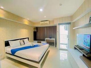 Homey and Comfy Studio H Residence Apartment By Travelio - 8
