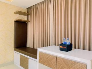 Homey and Comfy Studio H Residence Apartment By Travelio - 2