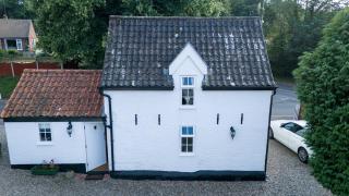 Detached heritage home in the Norfolk Broads - Acle - 1