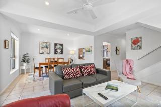 The Villa on Shire - Comfort near Coorparoo Square - Brisbane - 2