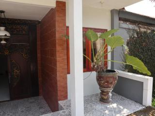 Villa Kepodang by Tim's - Tagalbato - 9