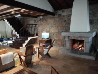 Casa dos Livros - Guest House - Vila Nova de Tazem - 7