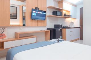Homey Studio at Transpark Bintaro Apartment By Travelio - 6