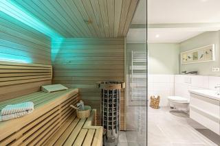 Traditional Architecture Meets Modern Design - Thumby - 8