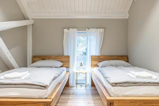 Traditional Architecture Meets Modern Design - Thumby - 2