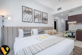 Vogue Business Bay Court Tower, Prime Location, Steps from Business Bay Metro & JW Marriott Marquis Dubai - 5