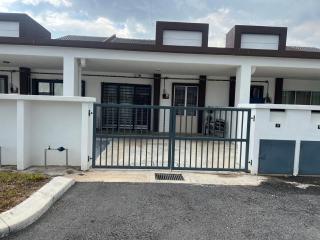 Rumah Jasmin - Near KLIA Airport - Sepang - 0