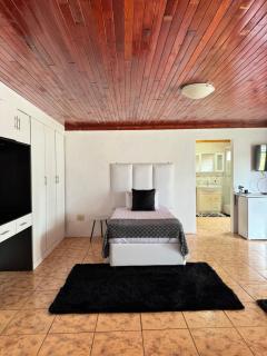 CMK Lodge - Hartbeespoort - 1
