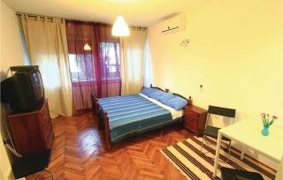 1 Bedroom Awesome Apartment In Pula - 8