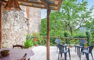 2 Bedroom Cozy Home In Bagni Di Lucca - 9