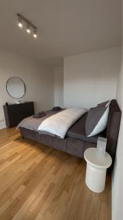 Modern Stylish Apartment with Private Garage - Prag - 7