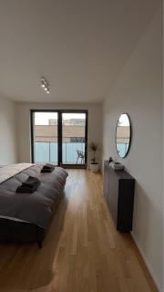 Modern Stylish Apartment with Private Garage - Prag - 1