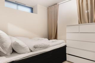 500m to Bryggen - 5m to Bus I 2 Floors & Bathrooms - 4