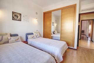 Modern Vacation Home With Pool In Quarteira - Quarteira - 6