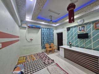 New Mahakumbh Homestay - Jhūsi - 8