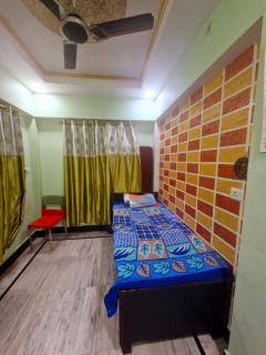 New Mahakumbh Homestay - Jhūsi - 4