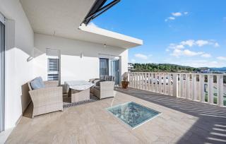 3 Bedroom Amazing Home In Bilice - 4