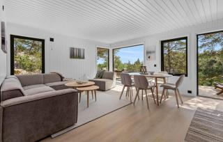 4 Bedroom Lovely Home In Risør - Risør - 8