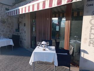 Habitación ideada para parejas con Jacuzzi, desayuno romántico y opción de cenas en su restaurante - 4