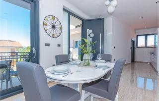 Lovely Apartment In Sibenik With Sauna - Šibenik - 7
