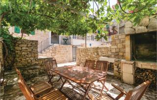 Nice Home In Postira With Kitchen - Postira - 6