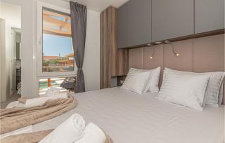 2 Bedroom Gorgeous Home In Brodarica - Brodarica - 6