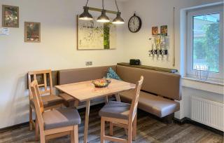 Amazing Apartment In Zweifelscheid - 6