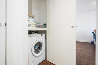 Basildon - 2-Bed - Sleeps 5 - Near Train Station - Basildon - 2