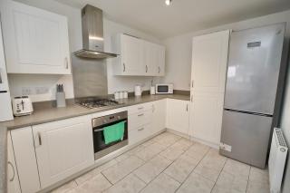 Clothier House - Stylish 3Bed Haven, WiFi & Driveway Parking - 5