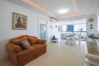 CLDA021 - Amplo apto todo climatizado no centro 3Q - 7