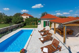 Ferienhaus Mit Pool Nationalpark Krka - Puljane - 0