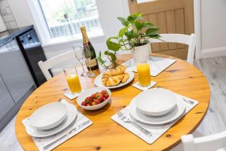 Hebden Bridge Haven - Stylish, Cosy, Canal Side, Pet Friendly - 7