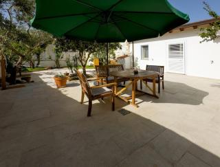 Modern and Historical Refuge, 5 min from the Sea - 4