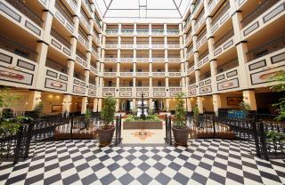 PortAventura Hotel Roulette - Includes unlimited access to PortAventura Park & 1 access to Ferrari Land - Salou - 2