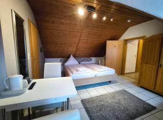 Pension im Charme der 90er - 1