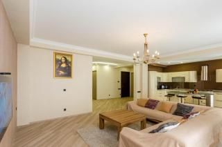 Luxury Apartment on Rustaveli Avenue - Tbilisi - 9