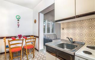 2 Bedroom Cozy Apartment In Silo - Šilo - 8