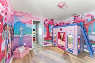 ChampionsGate Home Game Room, Pool Near Disney - 7