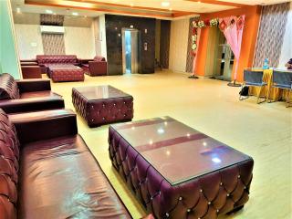 Hotel Sunshine Park -- Near Anand Vihar Terminal - Ghaziabad - 6