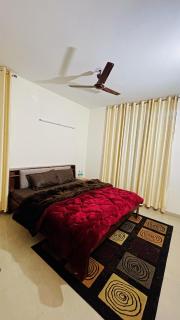 Cozy Stays - Noida - 3