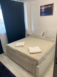 Downtown by the Sea- 2 BDR Apartment - Bucarest - 2