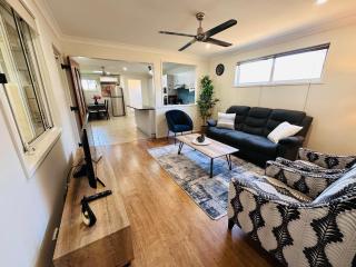 The Urban Cozy Cottage - 5 Mins to Parramatta or Westmead Hospital or WSU - Wentworthville - 5