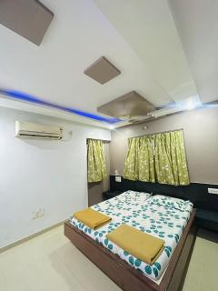 Hotel Rajdhani - Best Family Hotel in Pavagadh and in Halol GIDC - Hālol - 3