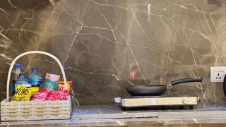 Luxe Studio Apt, Balcony, Self-Checkin, Gulberg - Lahore - 2