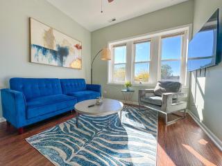 Spacious 2Br Family Oasis Irving Park 1W sleeps 6 - Chicago - 0