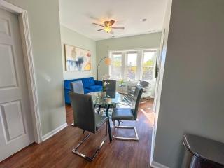 Spacious 2Br Family Oasis Irving Park 1W sleeps 6 - Chicago - 6