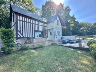 La petite maison dans la vallée d Auge - 0