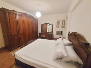 Classic 3BR Apartment Ma'adi Degla ST 231 by Sizzler Restaurant - Il Cairo - 1