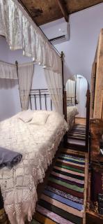 Angels Traditional House - - 1