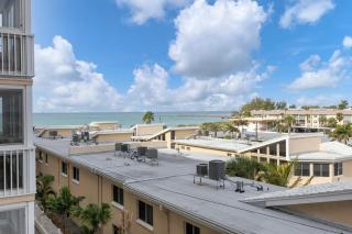 White Sand Getaways- 1255 Tarpon Center - Venice - 2